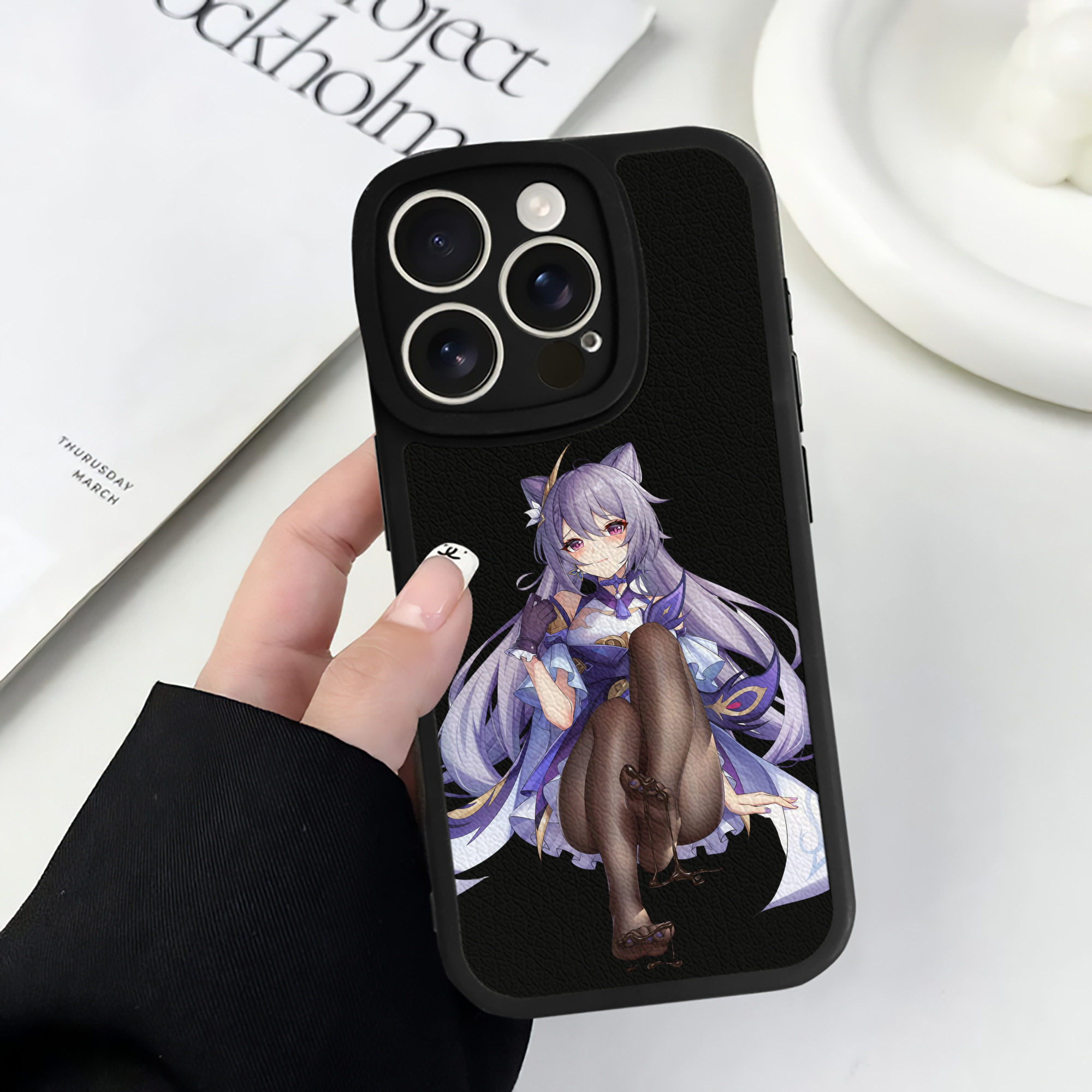 げんし神 刻晴 こくせい genshin Kokusei 【iPhone 16シリーズ対応】シリコンスマホケース（レザー調） 材質：シリコン